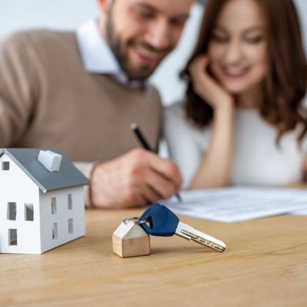 Consórcios e Veículos e Imóveis